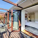 Branch & Vine Cottages - Constantia - Formerly Pinoak Cottages