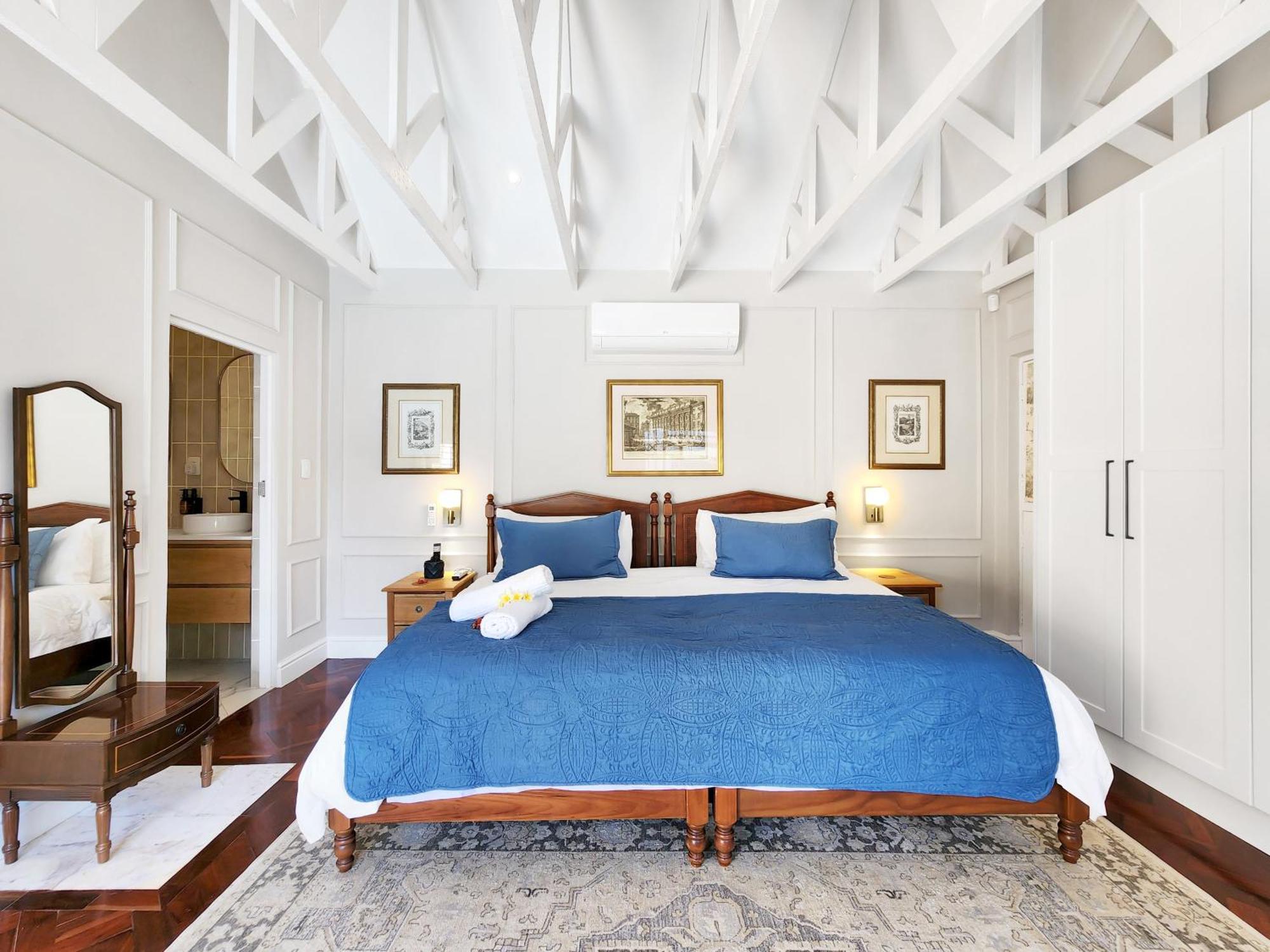 Branch & Vine - Constantia - Formerly Pinoak Gasthof