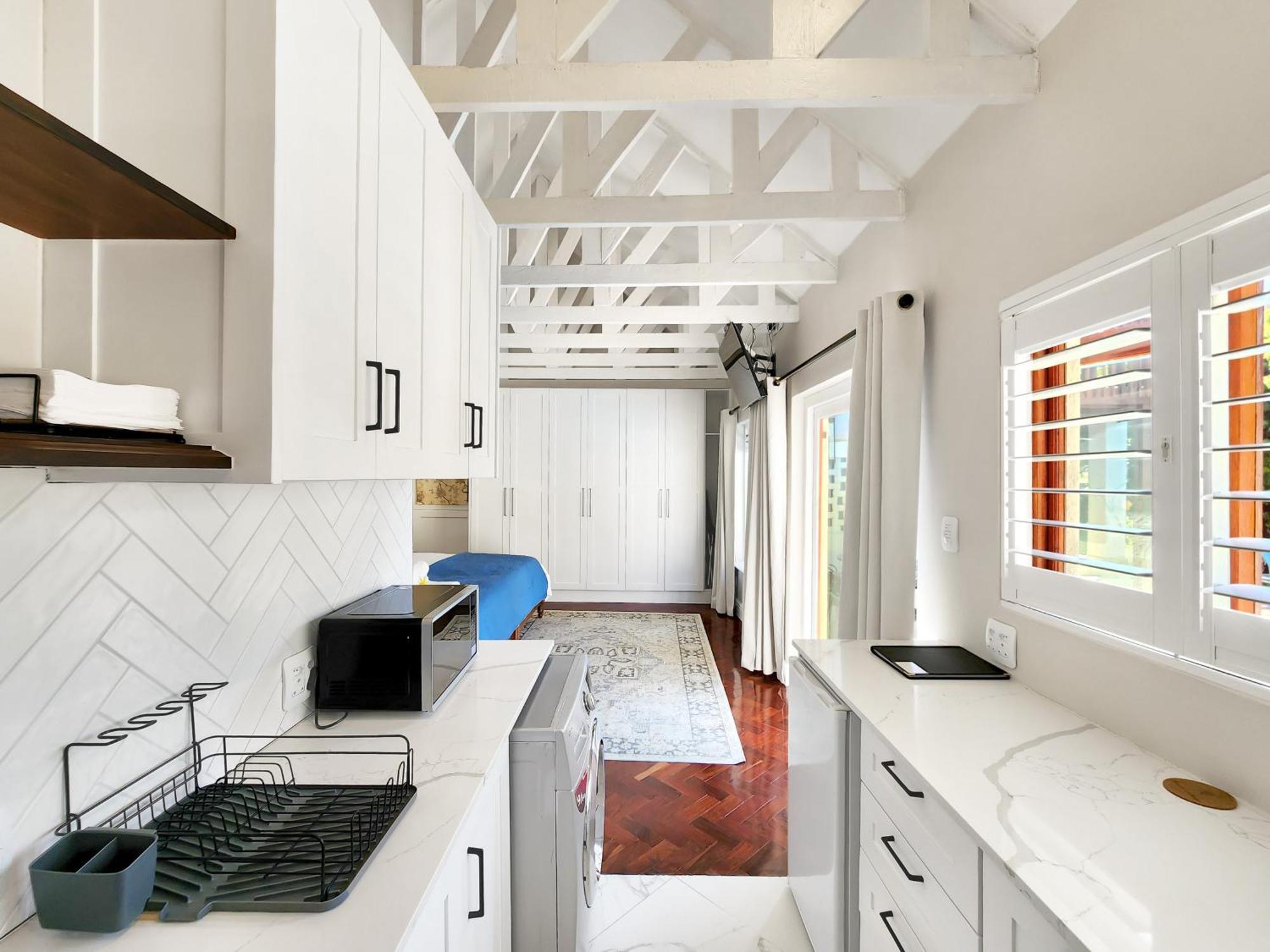 Branch & Vine - Constantia - Formerly Pinoak *