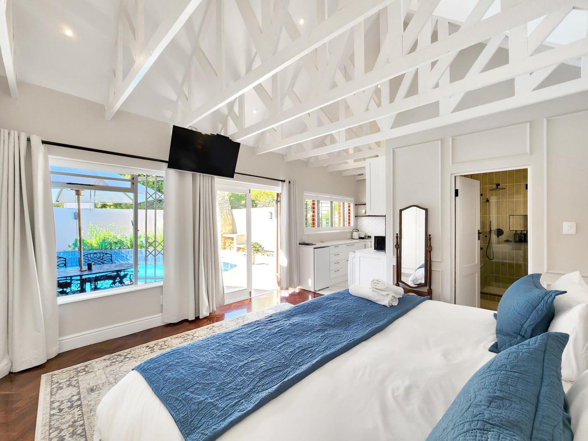 Branch & Vine - Constantia - Formerly Pinoak