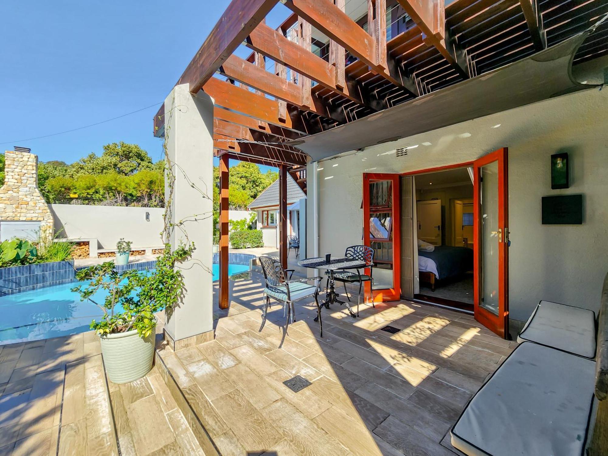 Branch & Vine - Constantia - Formerly Pinoak Kapstadt